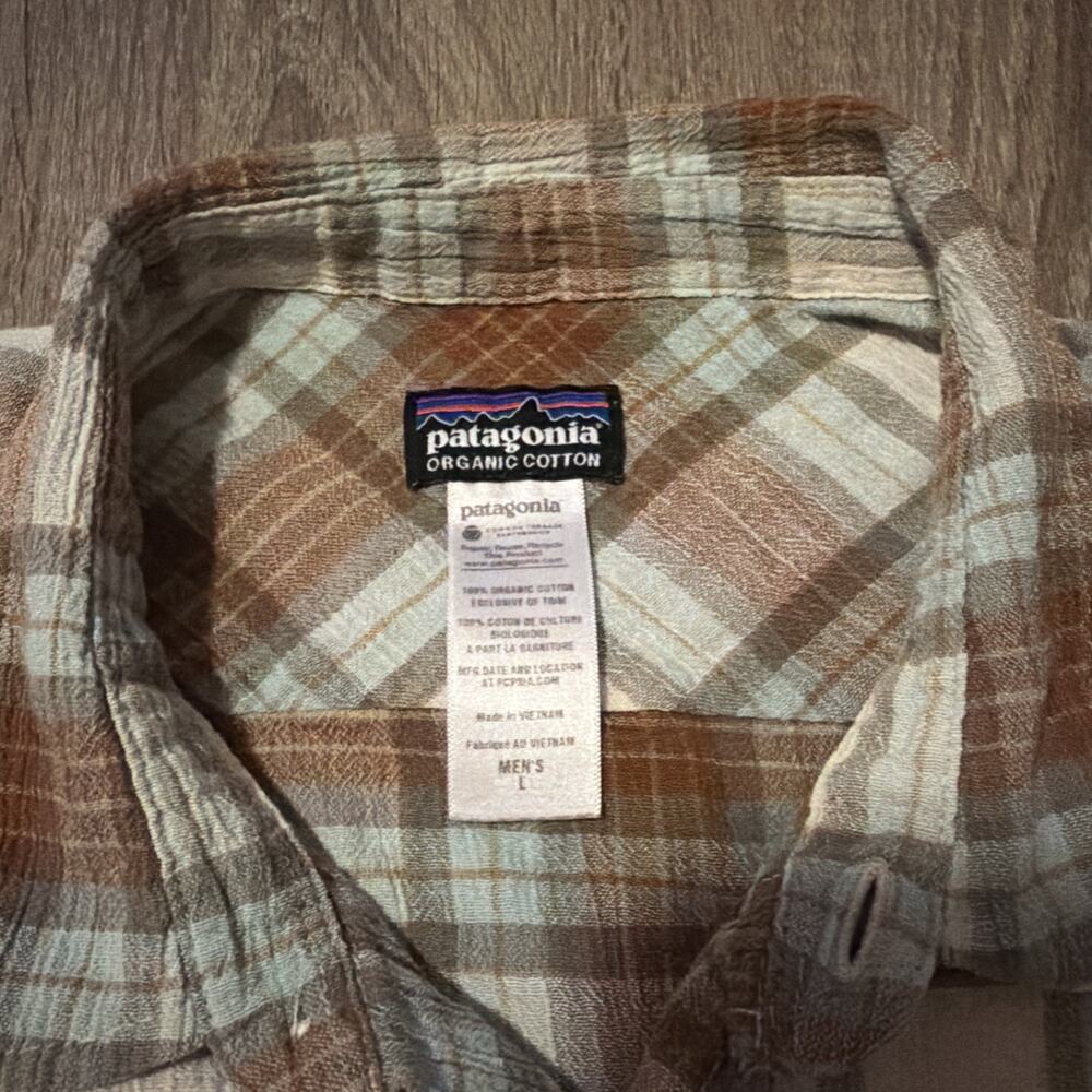Patagonia Organic Cotton Button Shirt Men's Large Blue Brown Plaid Preppy Causal - Picture 2 of 9